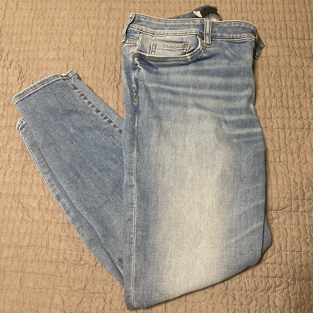 Light wash Kut from the Kloth denim jeans